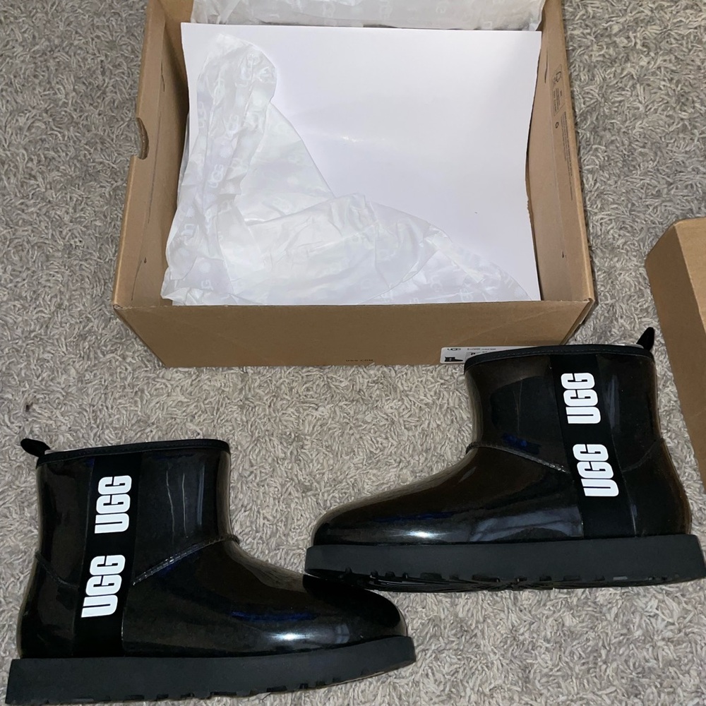 UGG classic clear mini boot black